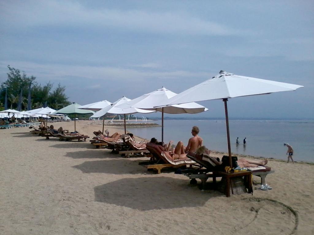 Gazebo Beach Hotel Санур Экстерьер фото